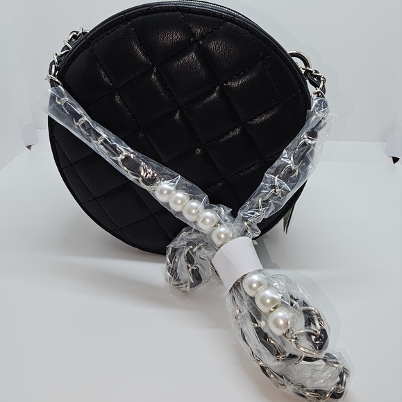 Badgley Mischka Black Crossbody - Picture 2 of 4